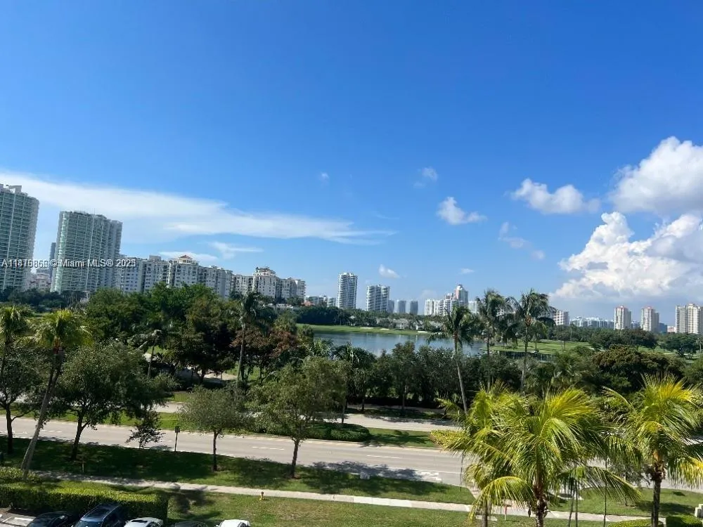 3675 N Country Club Dr, #507