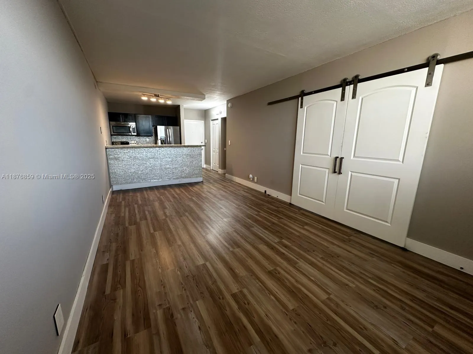 2401 Riverside Dr, #511-B