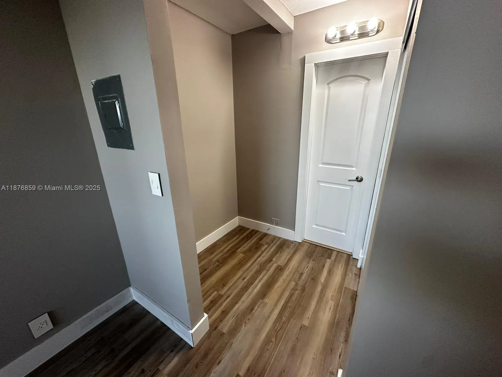 2401 Riverside Dr, #511-B