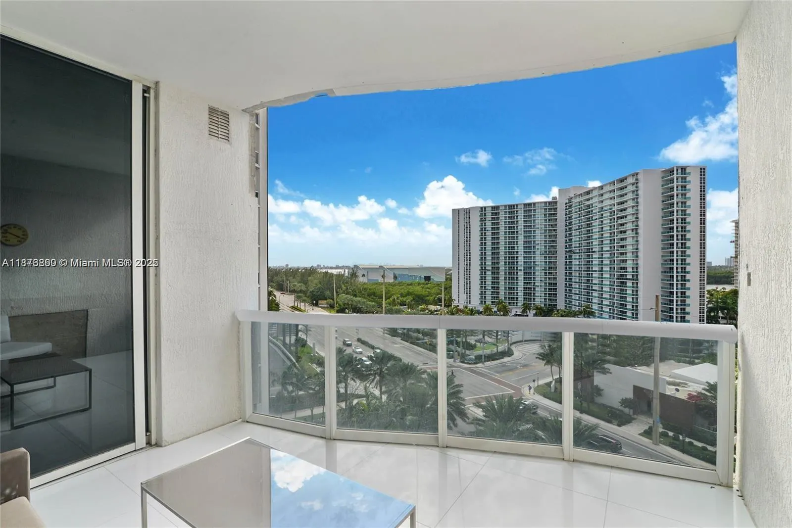 15811 Collins Ave, #704