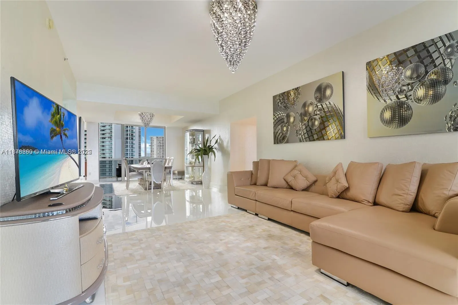 15811 Collins Ave, #704