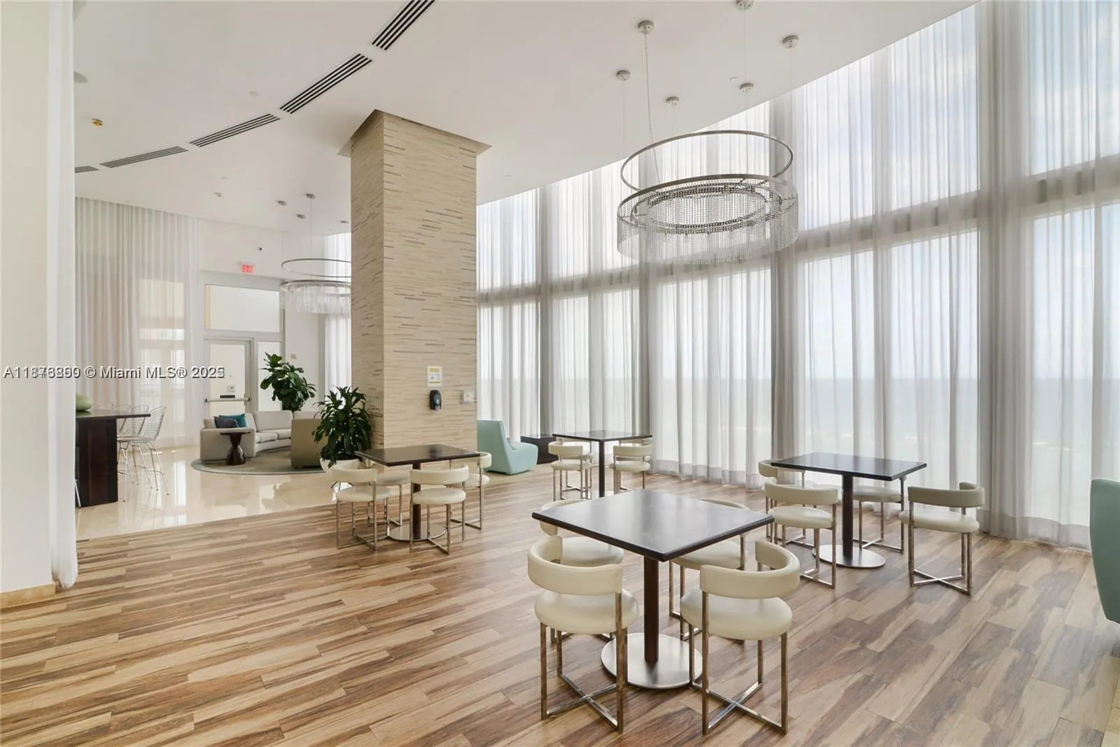 15811 Collins Ave, #704