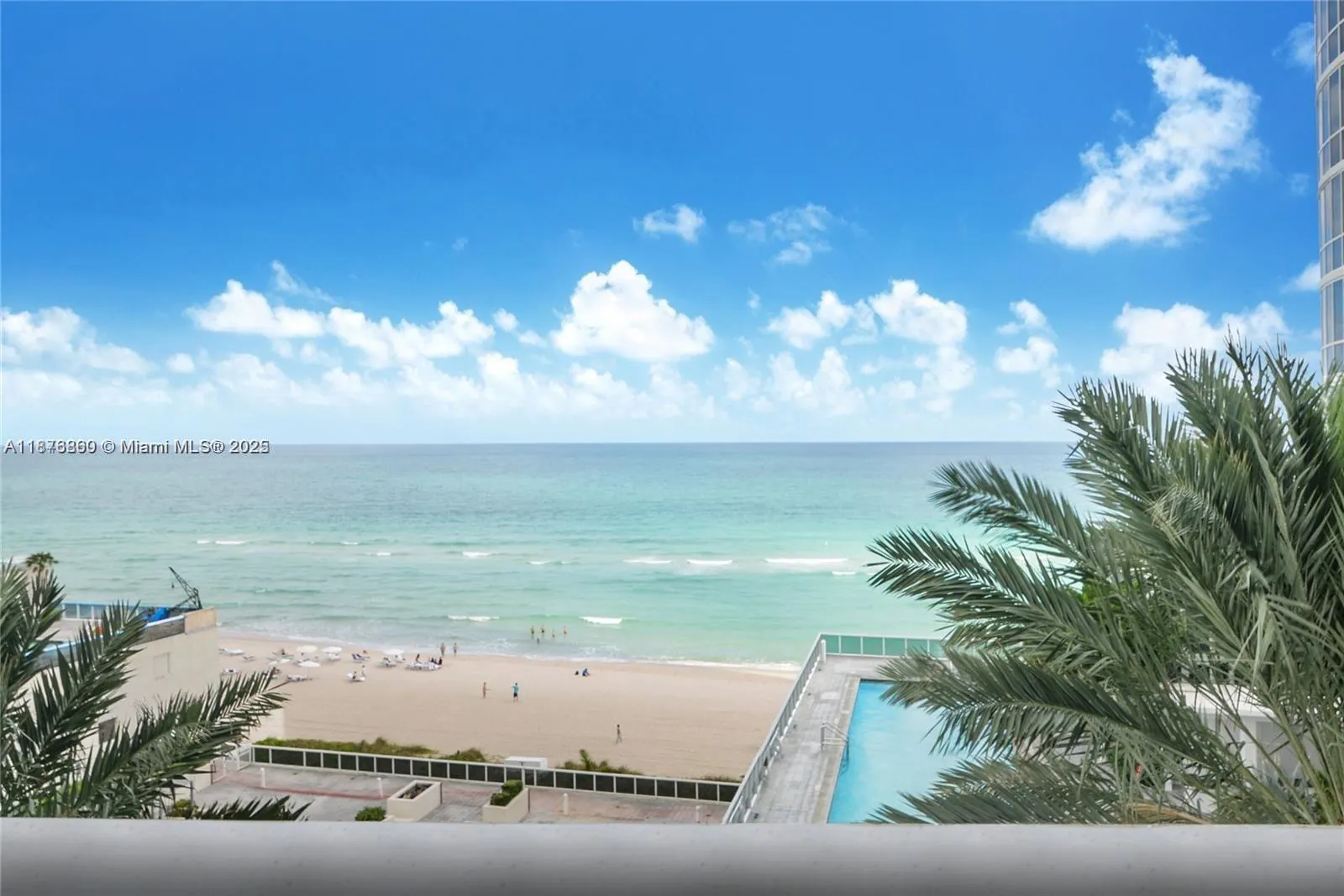 15811 Collins Ave, #704