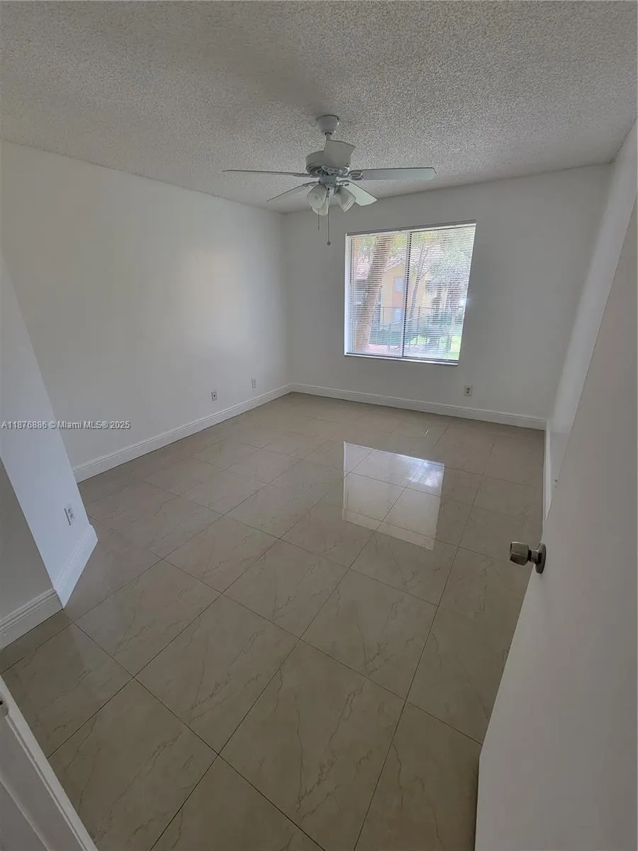 958 Coral Club Dr, #958