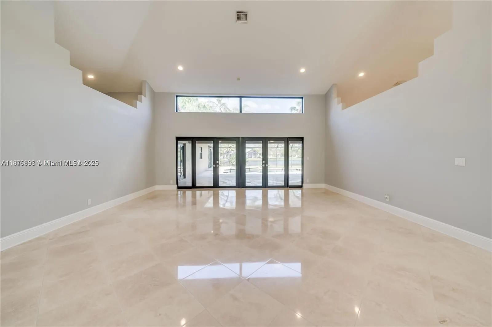 1180 Manor Court
