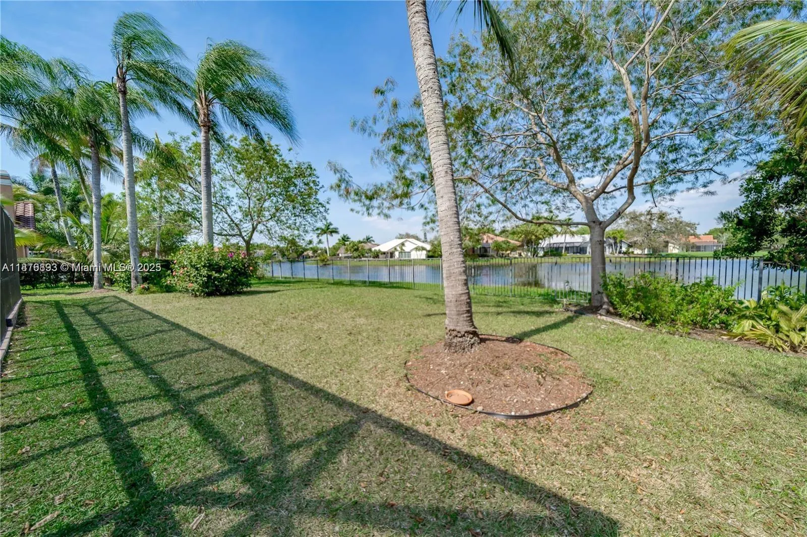 1180 Manor Court