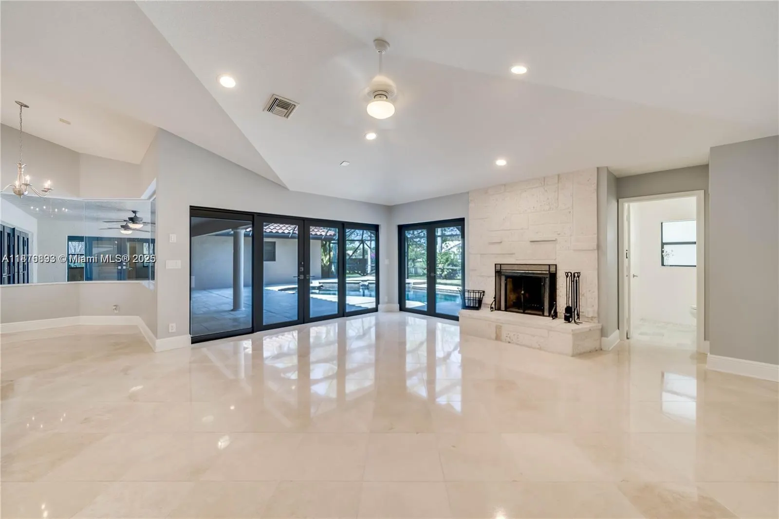 1180 Manor Court