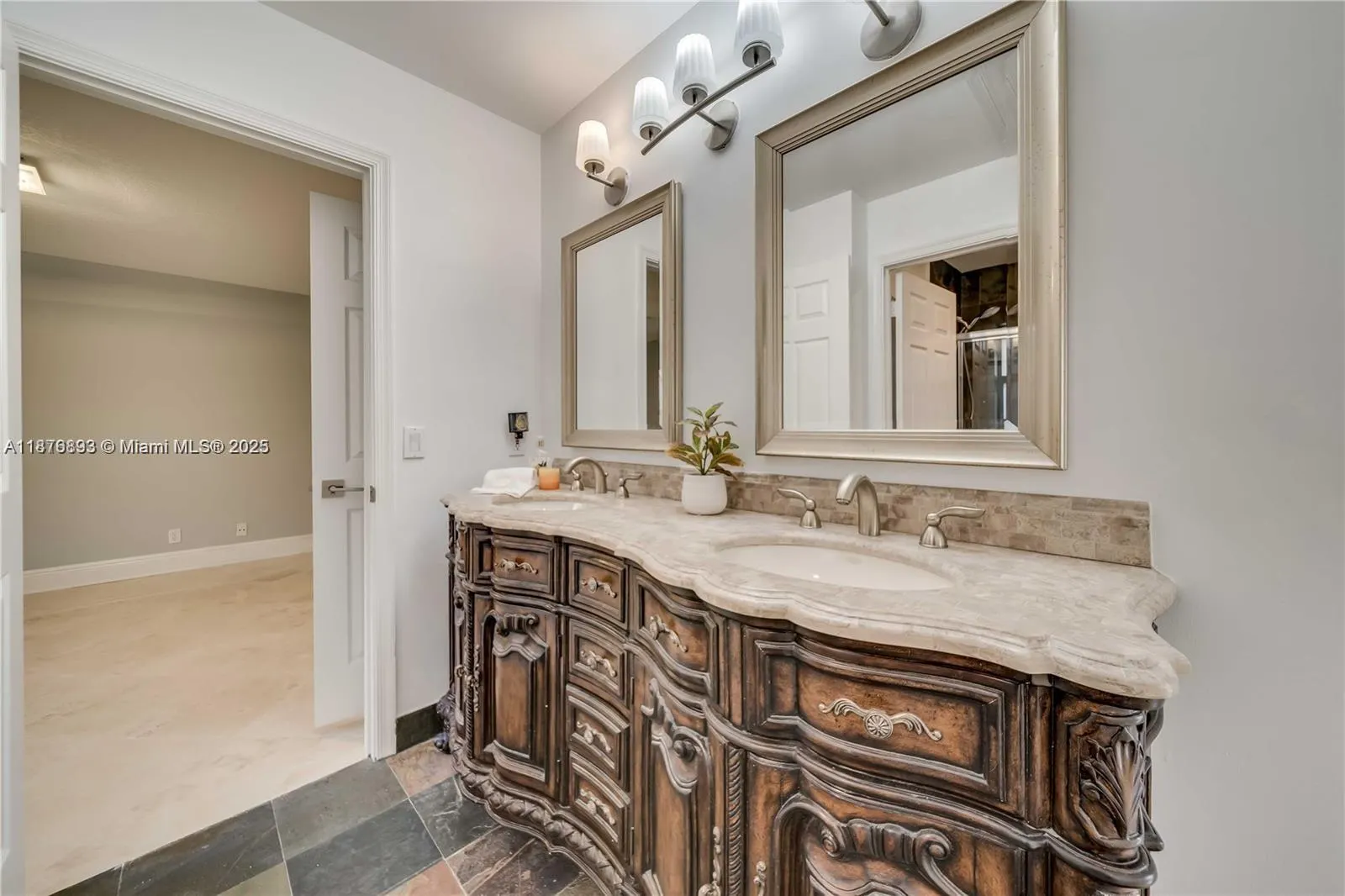 1180 Manor Court