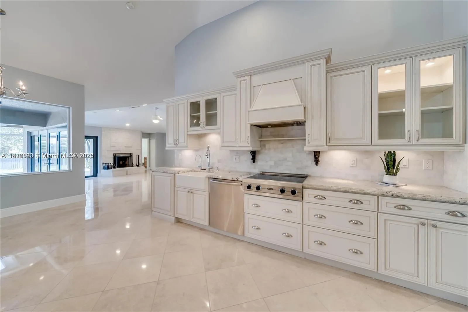 1180 Manor Court