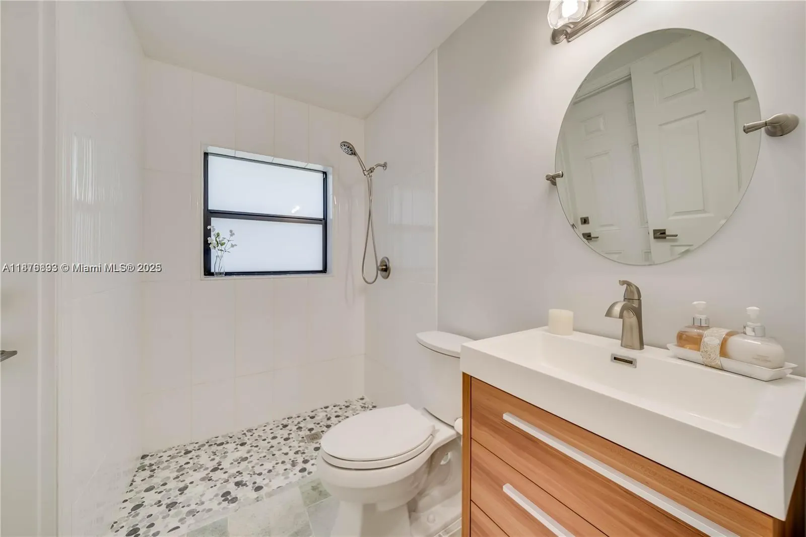 1180 Manor Court