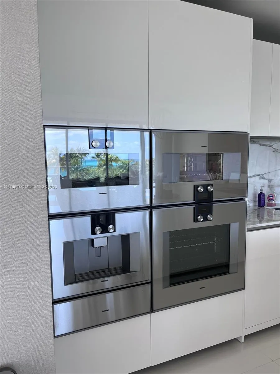 10201 Collins Ave, #301