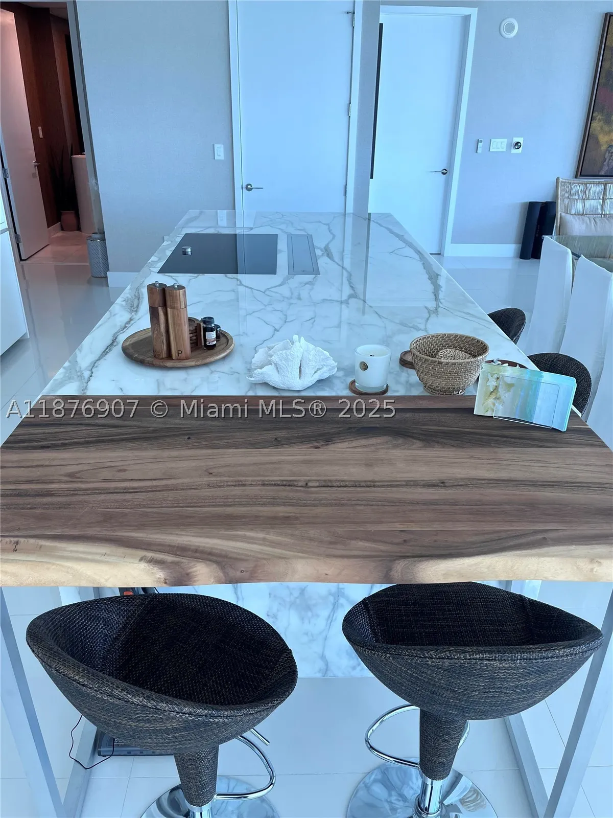 10201 Collins Ave #301