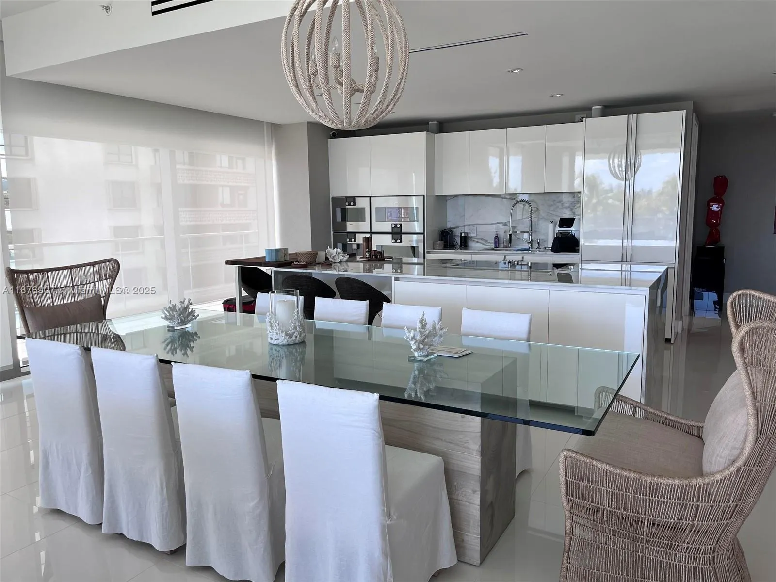 10201 Collins Ave, #301