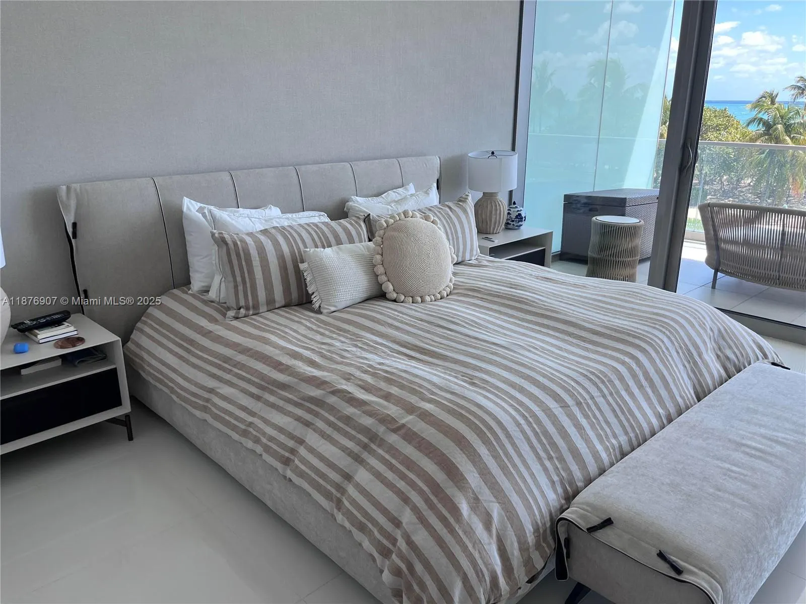 10201 Collins Ave, #301