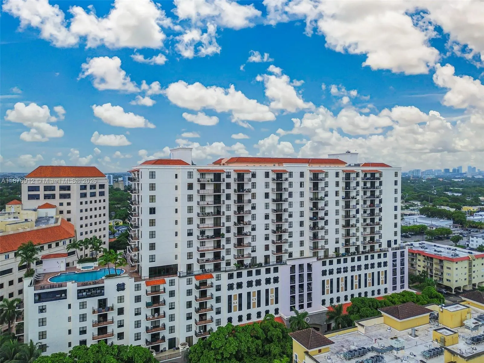 888 S Douglas Rd, #1117