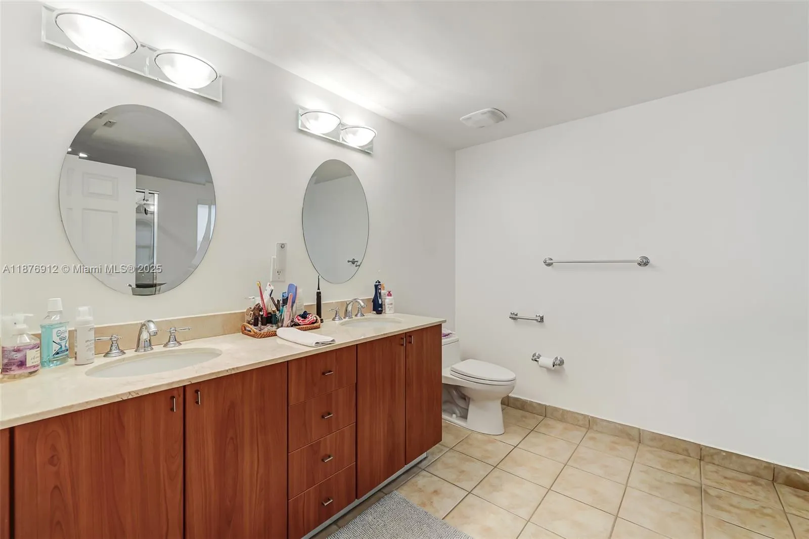 888 S Douglas Rd, #1117