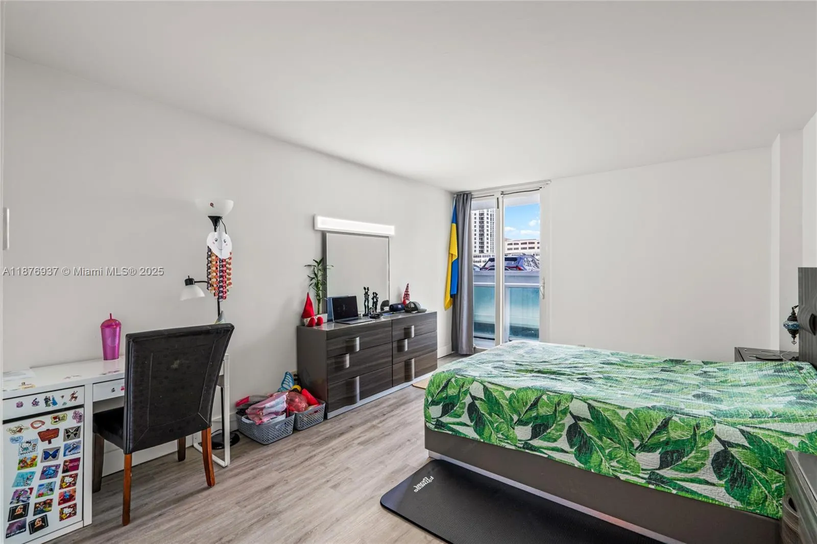 100 Bayview Dr, #229
