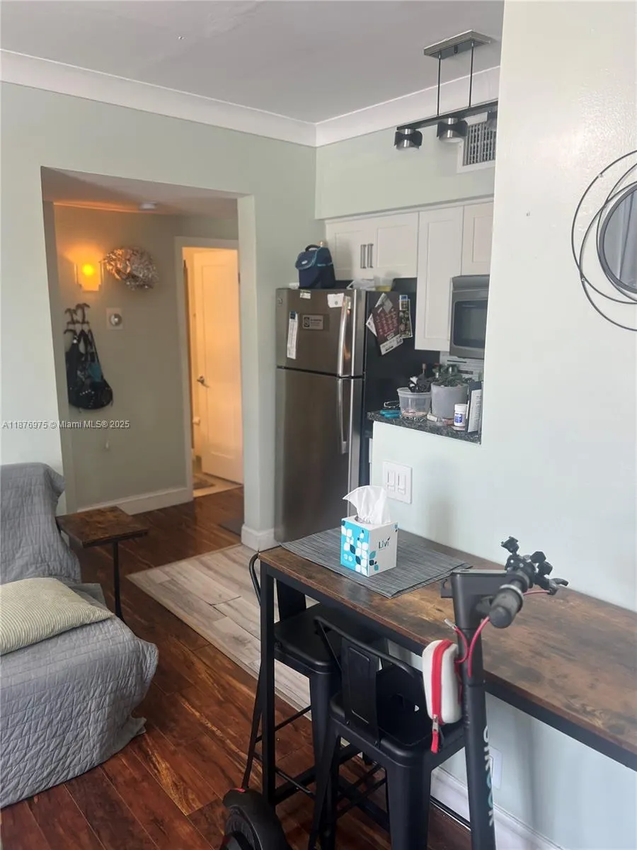 1320 Drexel Ave, #301