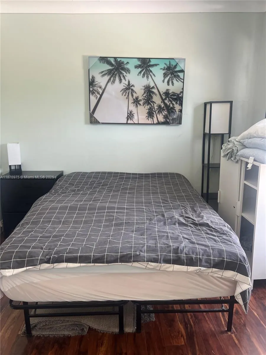 1320 Drexel Ave, #301