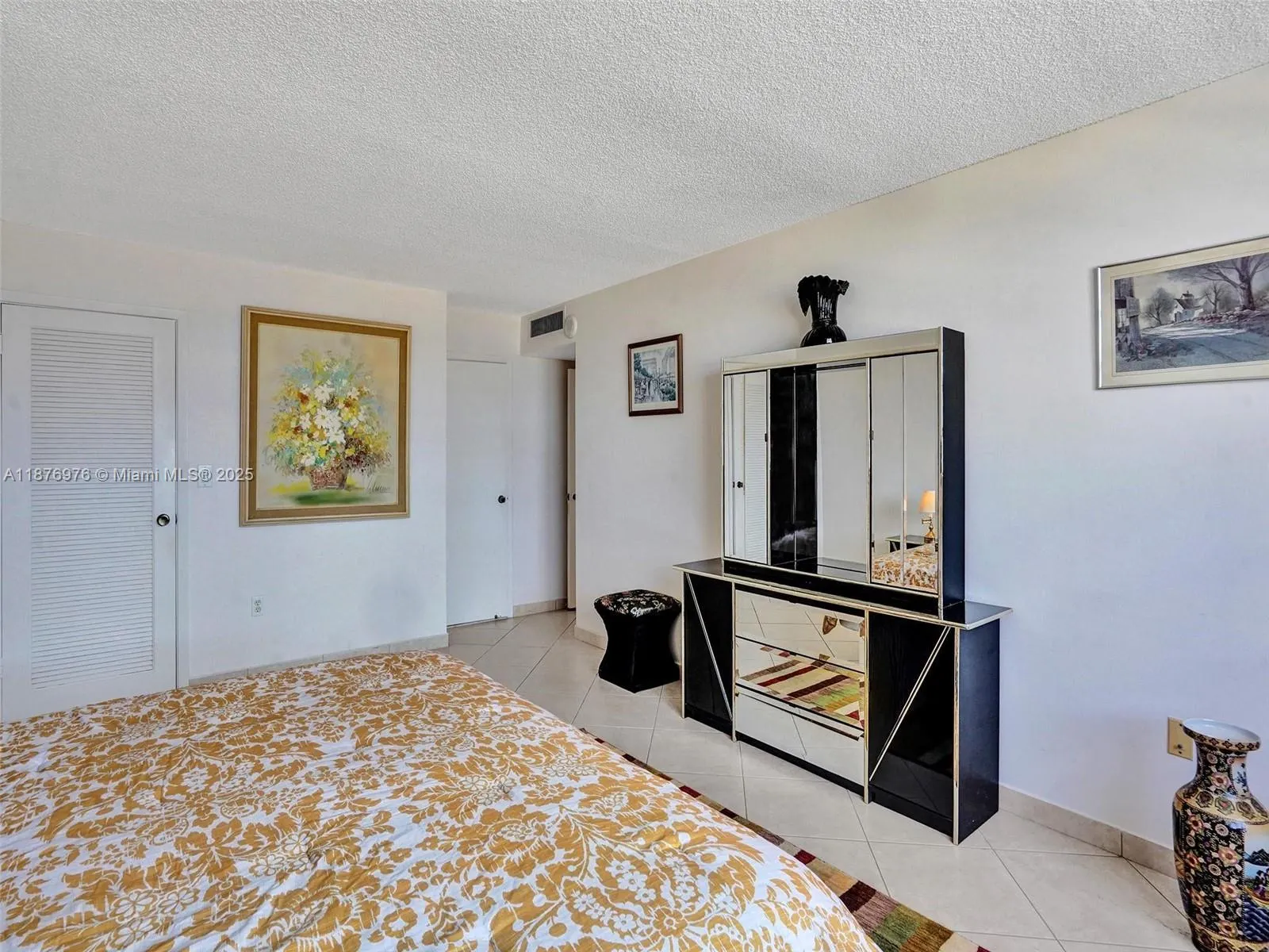 1833 S Ocean Dr, #1511