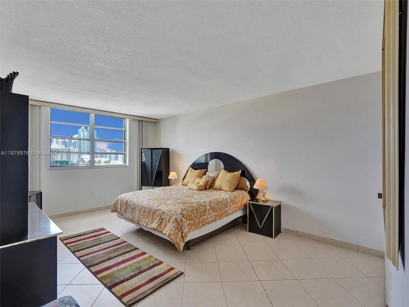 1833 S Ocean Dr, #1511
