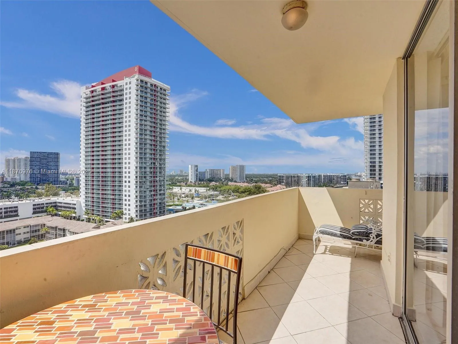 1833 S Ocean Dr, #1511
