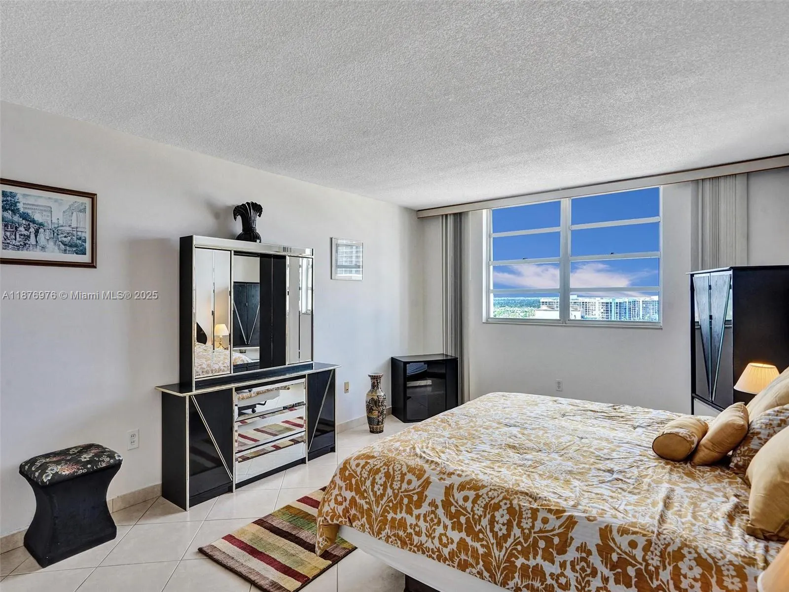 1833 S Ocean Dr, #1511
