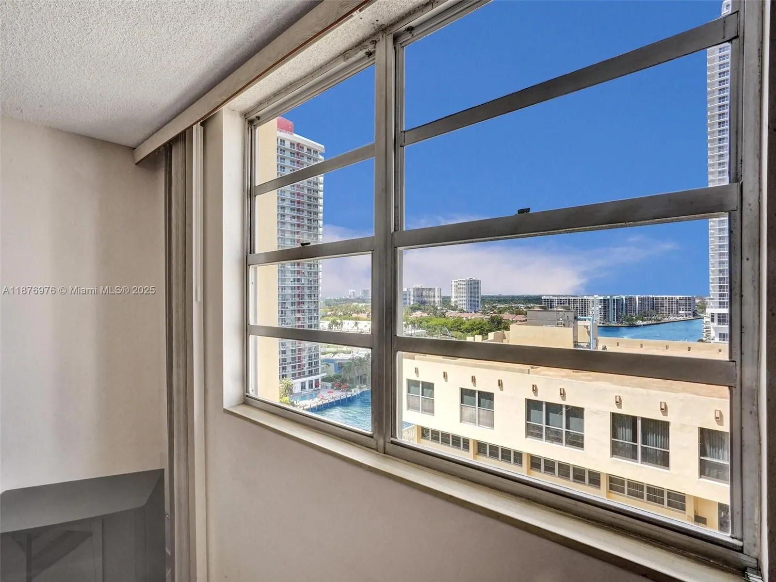 1833 S Ocean Dr, #1511