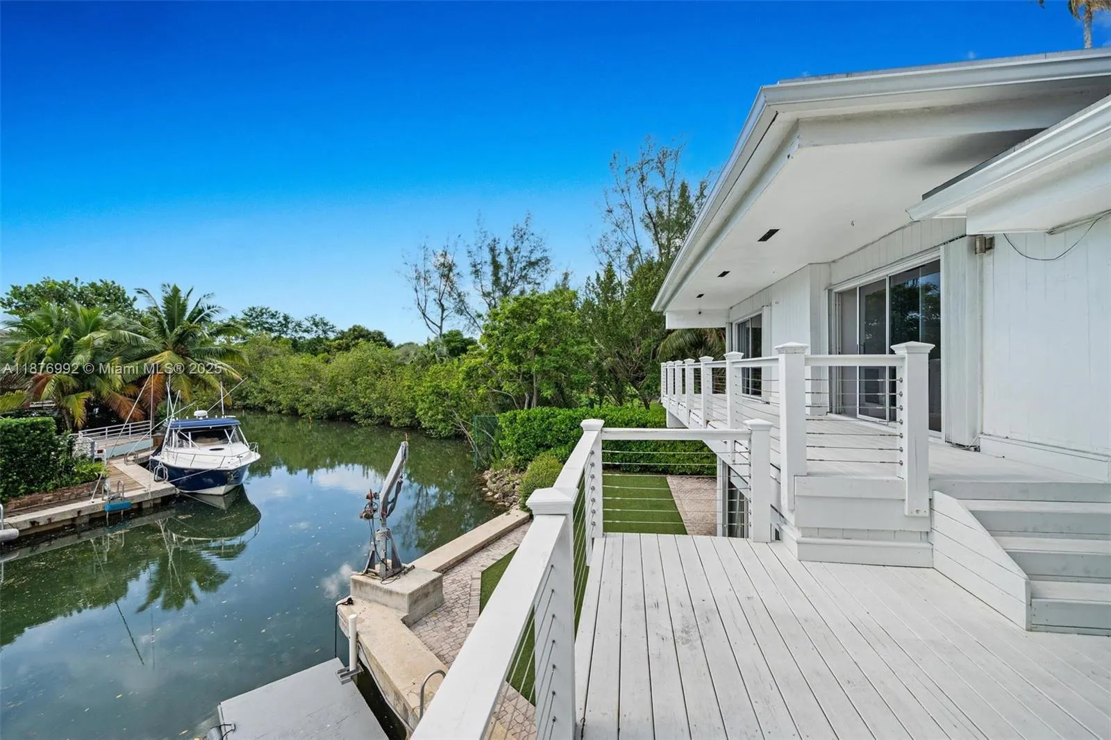2120 S Bayshore Dr
