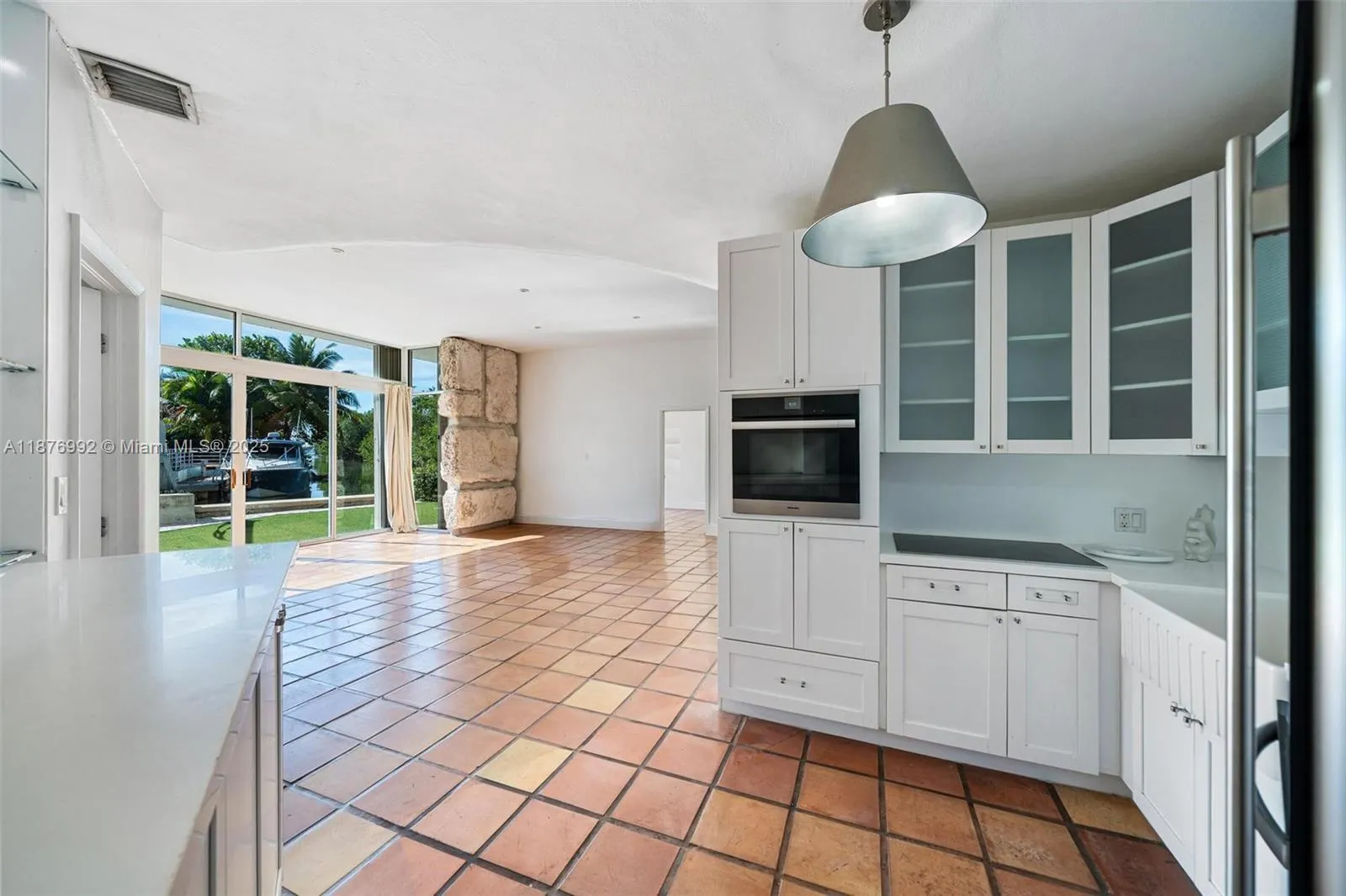 2120 S Bayshore Dr
