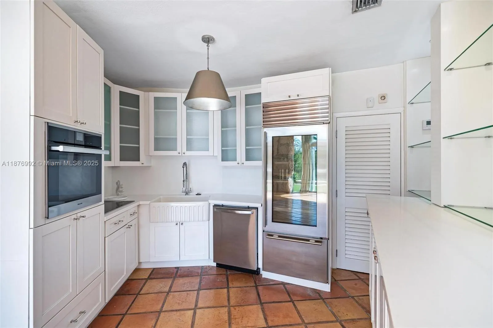 2120 S Bayshore Dr