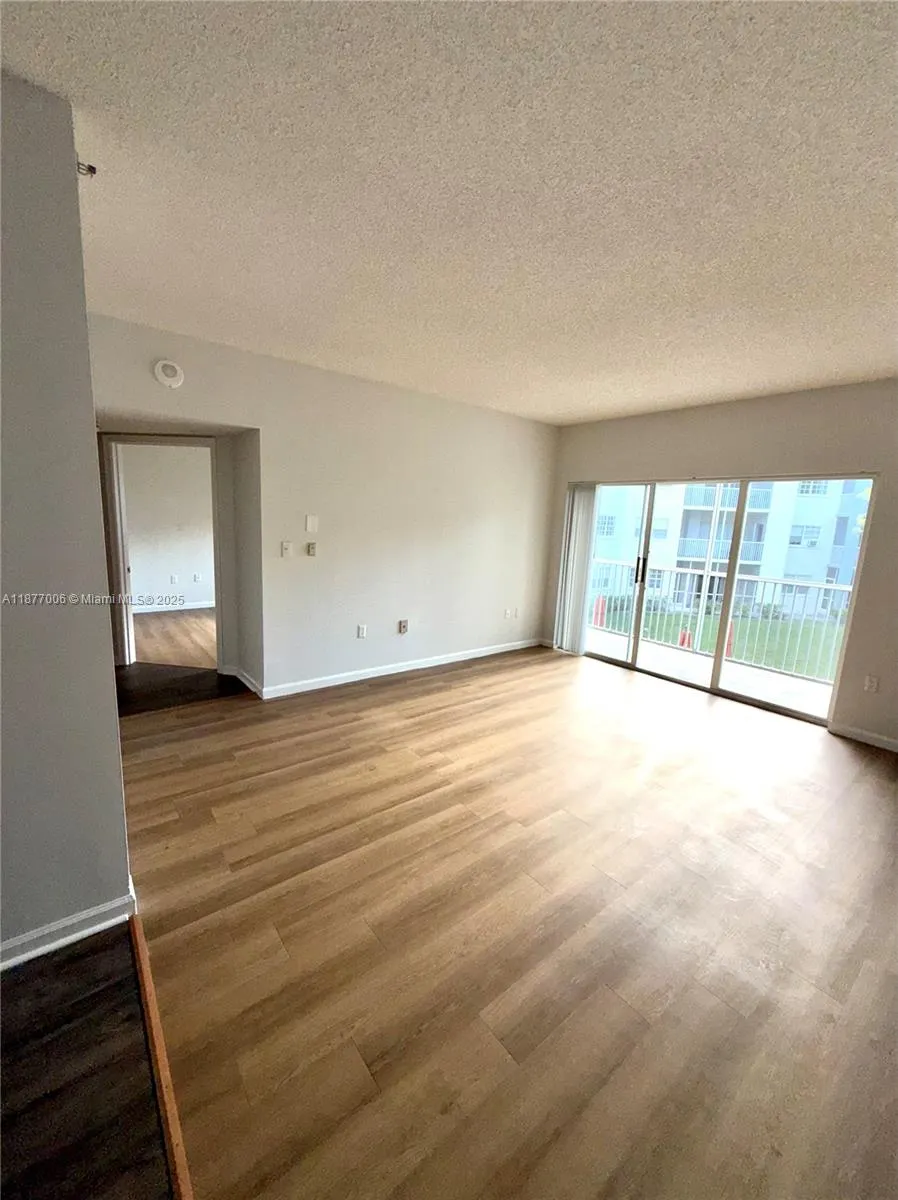 2855 W Commercial Blvd, #249