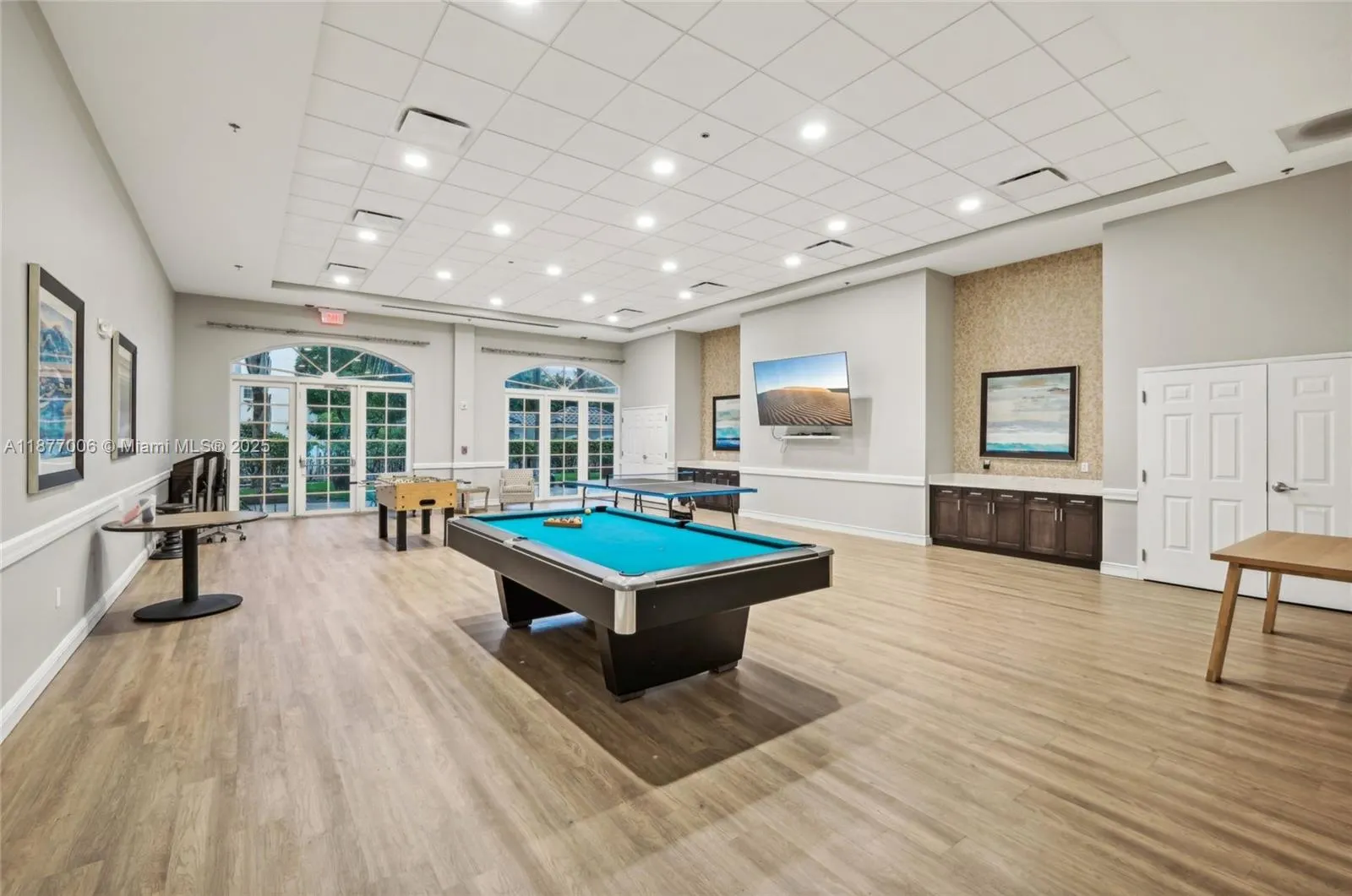 2855 W Commercial Blvd, #249