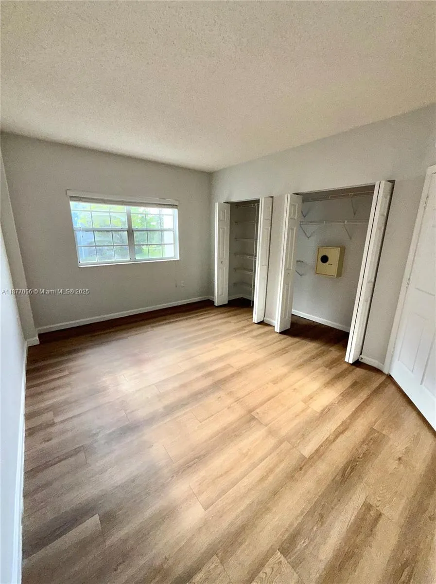 2855 W Commercial Blvd, #249