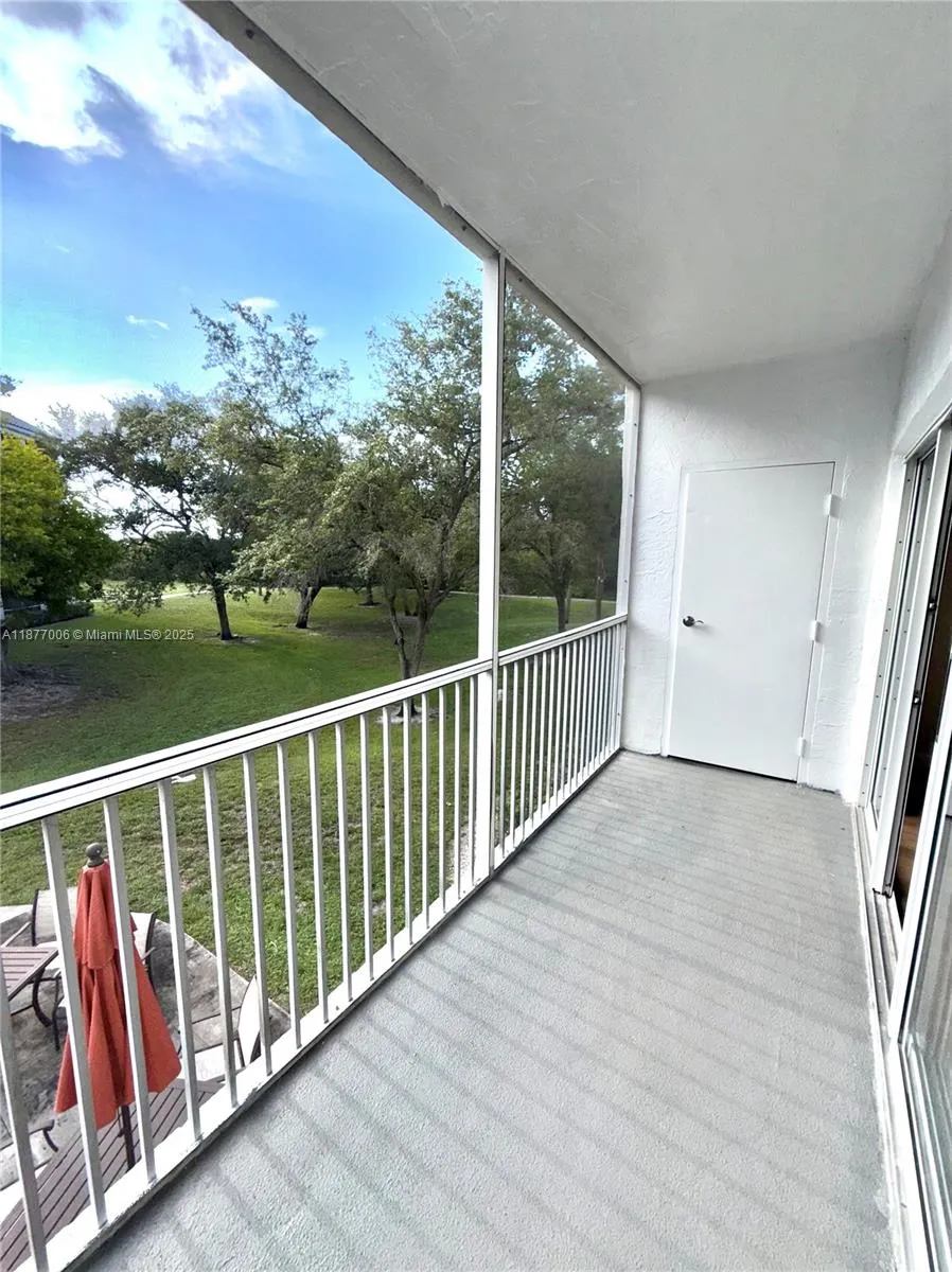2855 W Commercial Blvd, #249