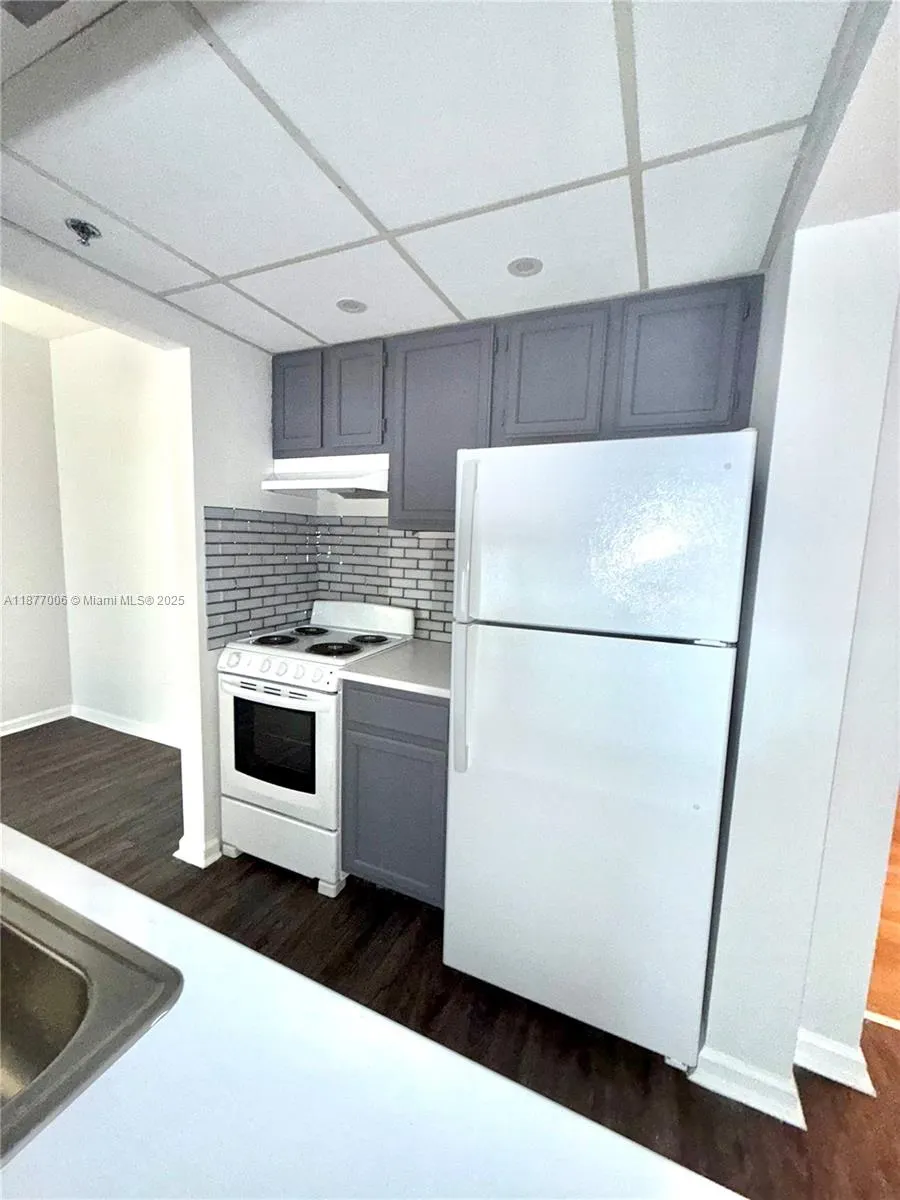 2855 W Commercial Blvd, #249