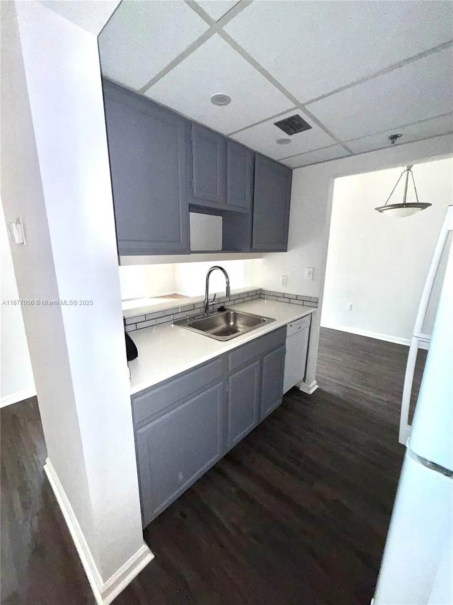 2855 W Commercial Blvd, #249