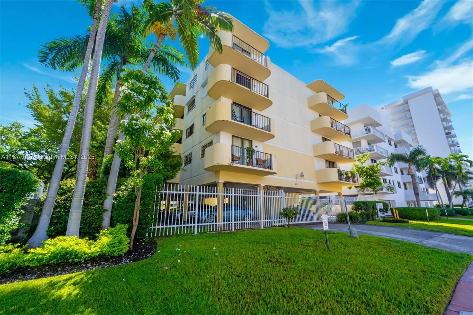 1673 Bay Rd, #403