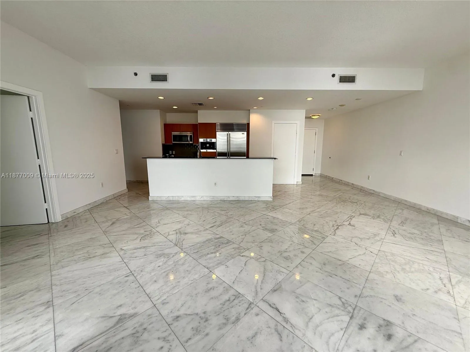 1060 Brickell Ave, #4305