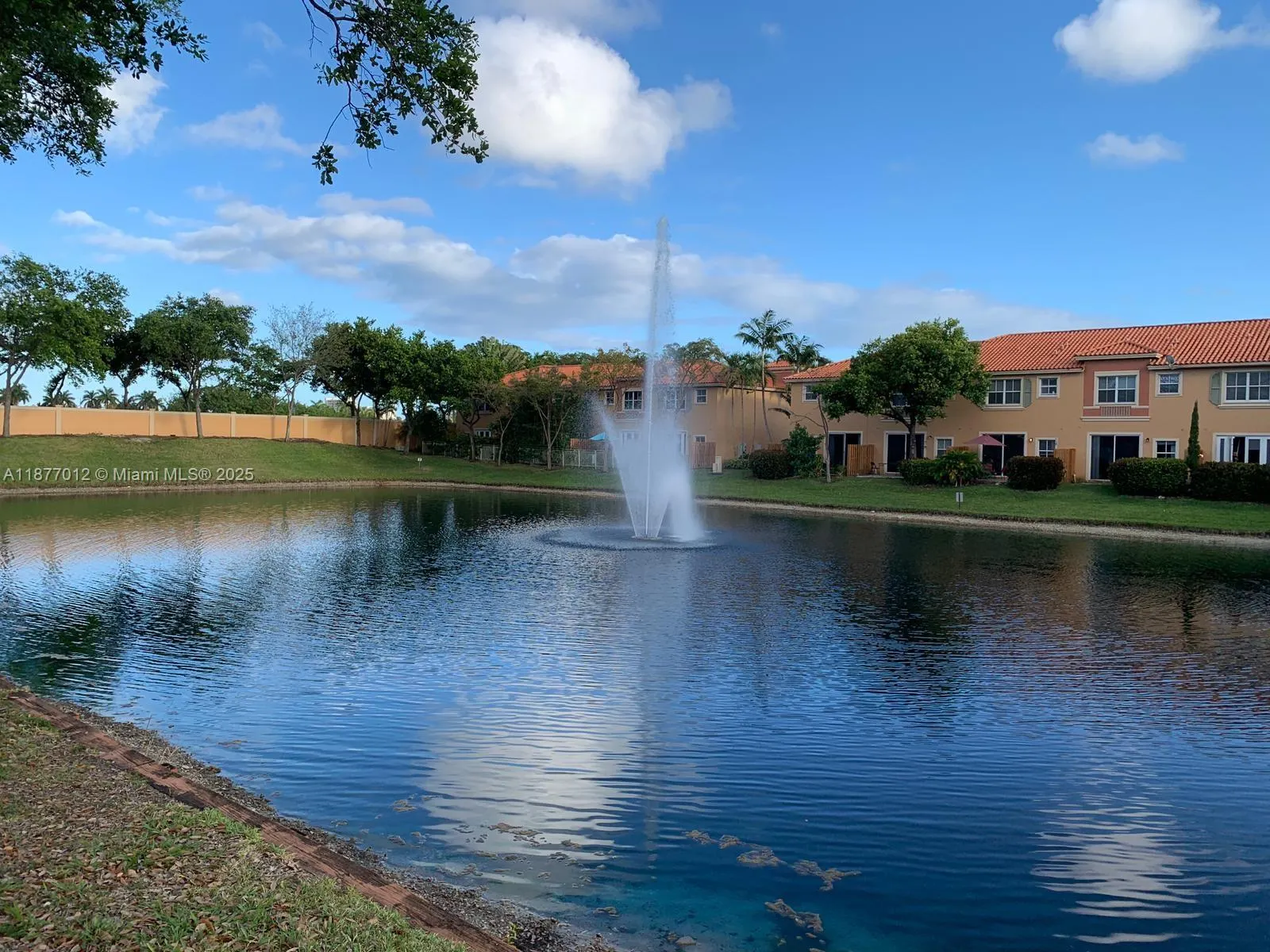 4926 Leeward Ln, #3602