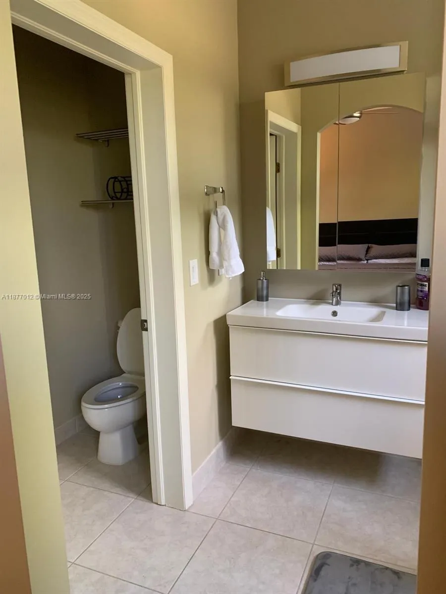 4926 Leeward Ln, #3602