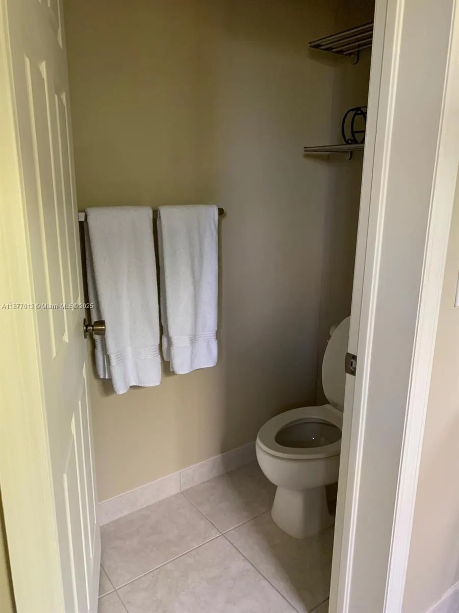 4926 Leeward Ln, #3602