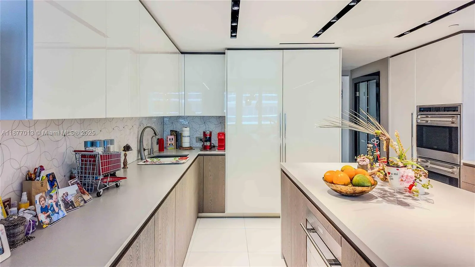 9999 Collins Ave, #6A & Cabana