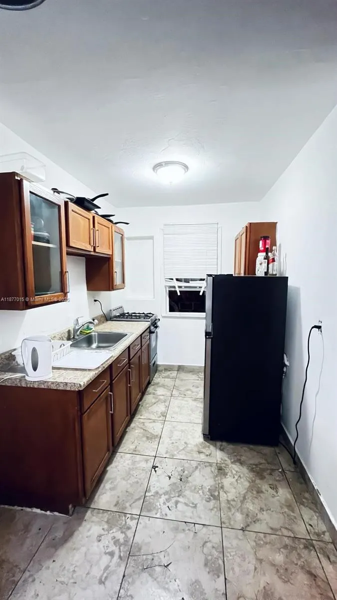 7800 Byron Ave, #5