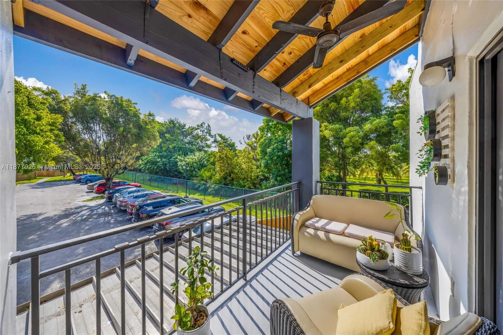 420 W Park Dr, #202