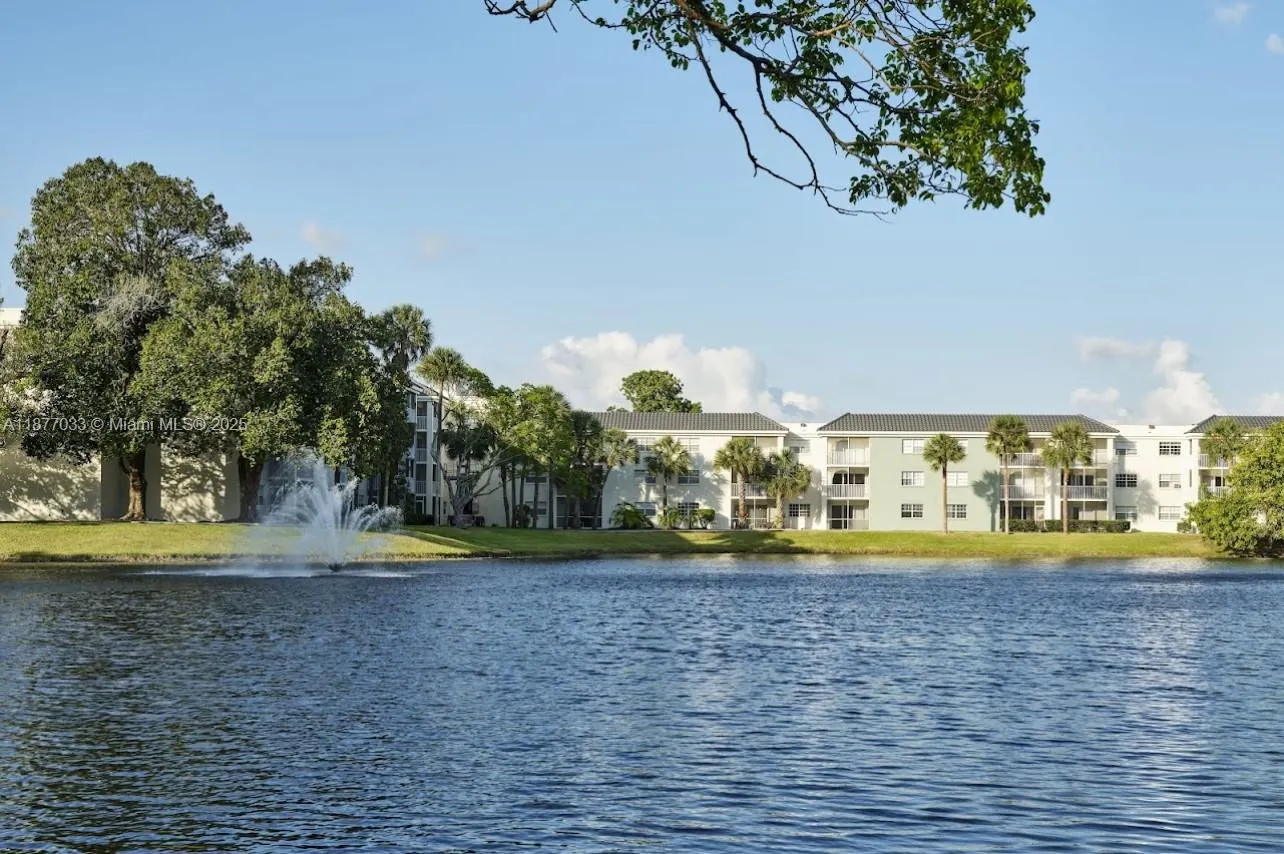 2855 W Commercial Blvd, #213