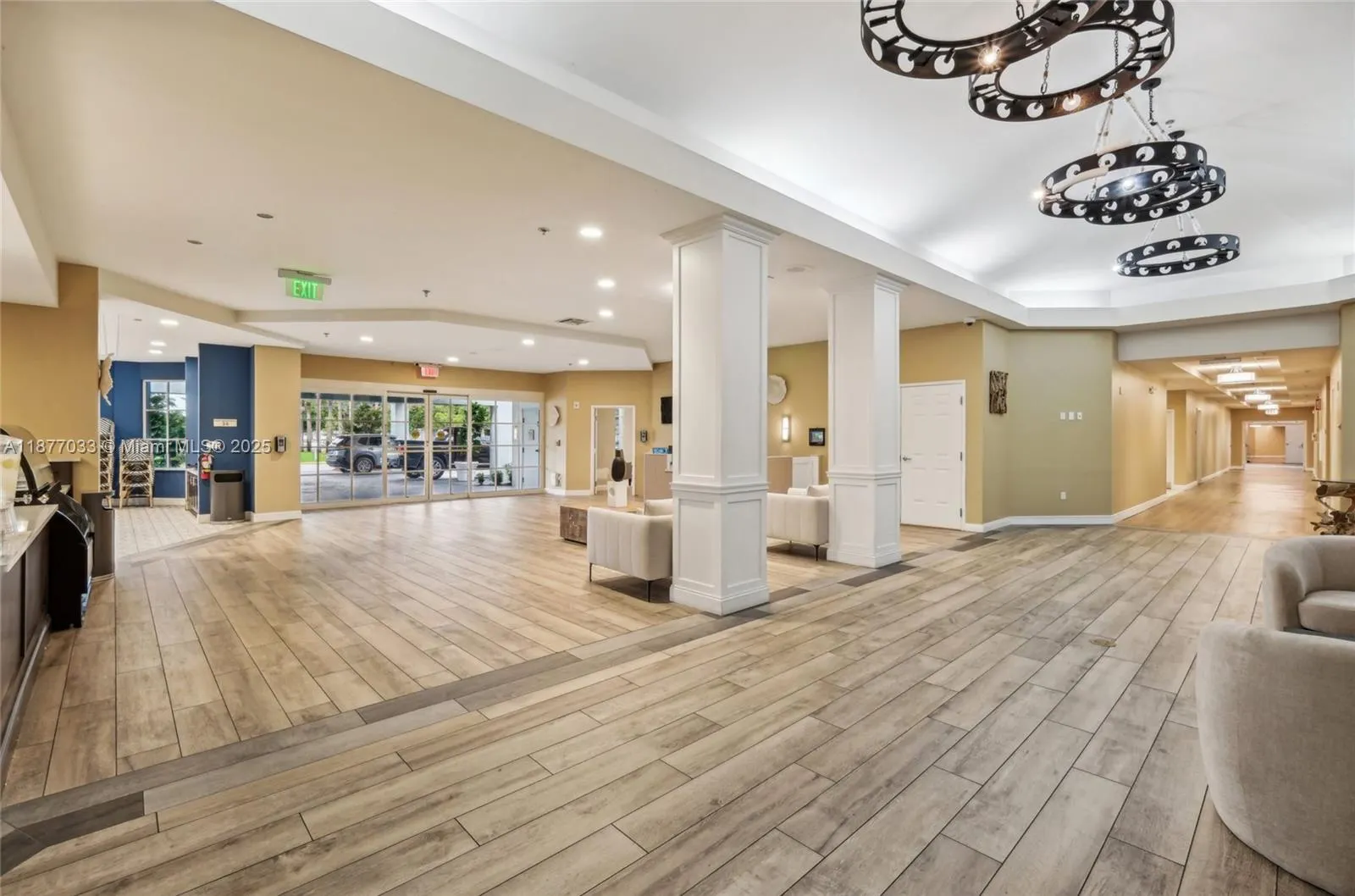 2855 W Commercial Blvd, #213