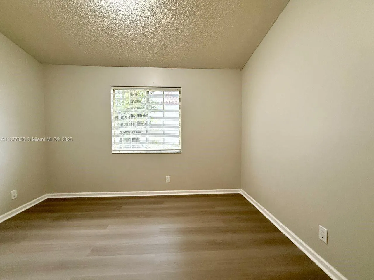 20133 NW 9th Ct
