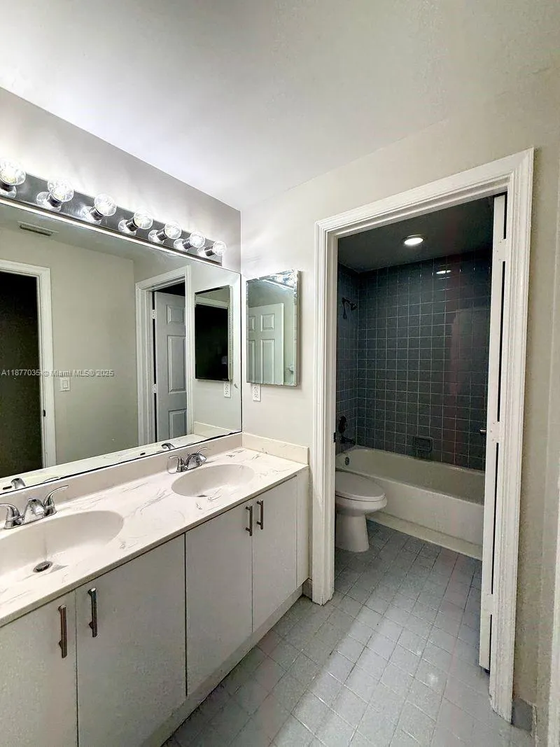 20133 NW 9th Ct