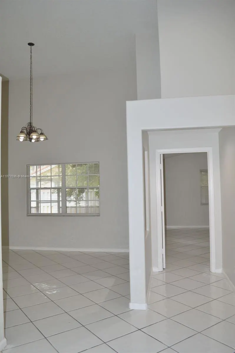 20133 NW 9th Ct
